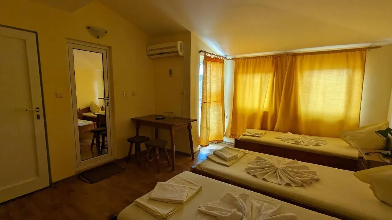 Prima Vera Hotel 프리모르스코